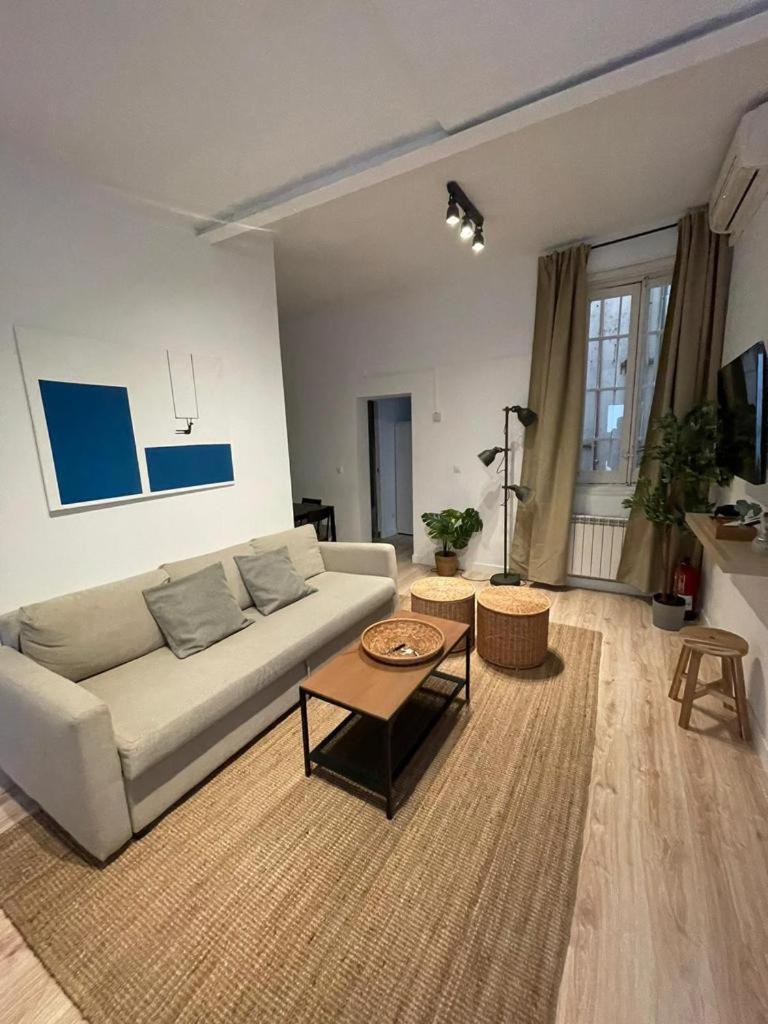 Premium Apt Para 9Pax En Calle Olmo - Centro De Madrid E1 エクステリア 写真