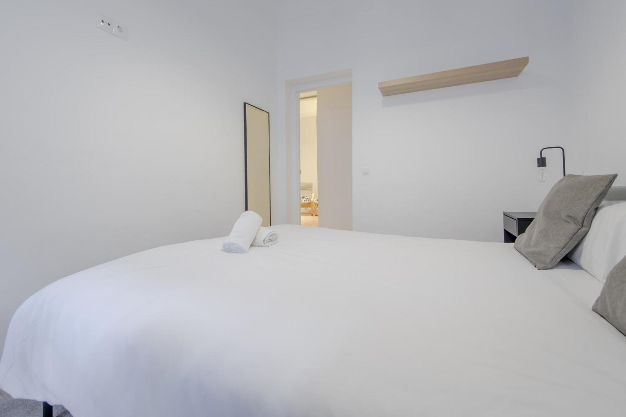 Premium Apt Para 9Pax En Calle Olmo - Centro De Madrid E1 エクステリア 写真