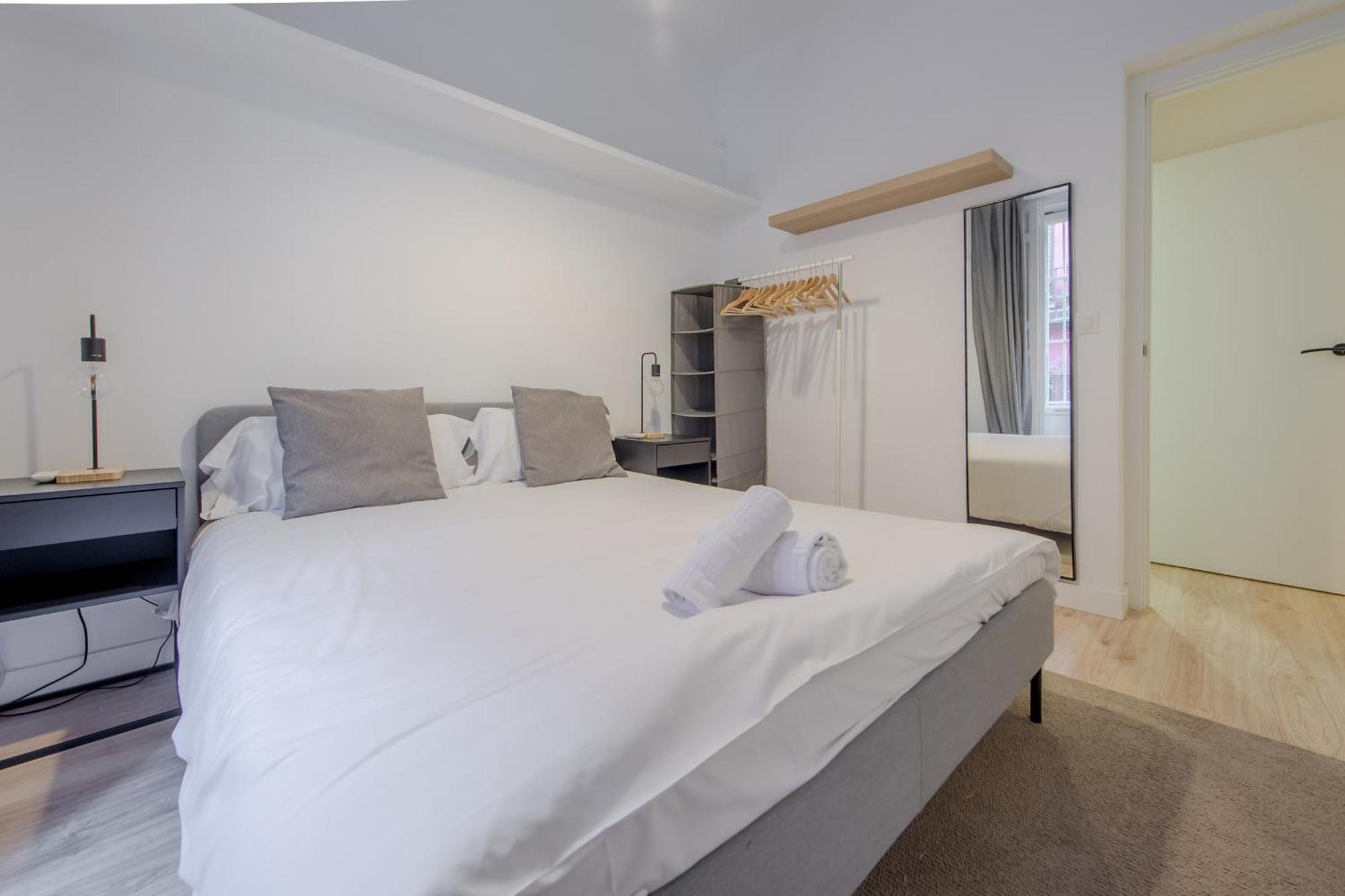 Premium Apt Para 9Pax En Calle Olmo - Centro De Madrid E1 エクステリア 写真