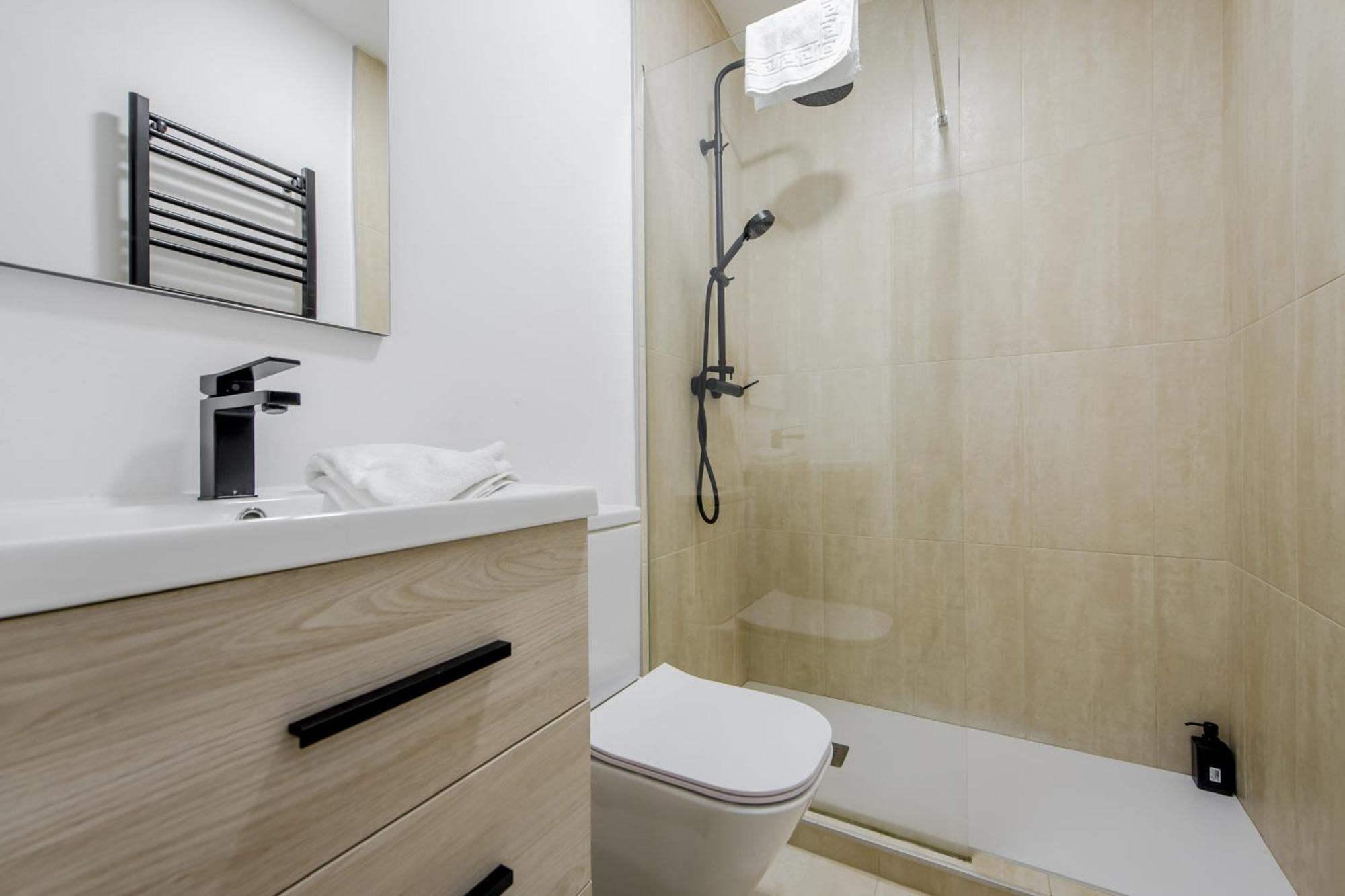 Premium Apt Para 9Pax En Calle Olmo - Centro De Madrid E1 エクステリア 写真